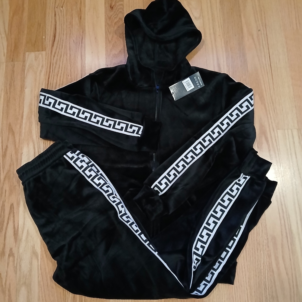 Fall 2 Piece Geometric Sweatsuit Lining/Hoodie/Joggers Fall/WinterSize L-XL Wom
